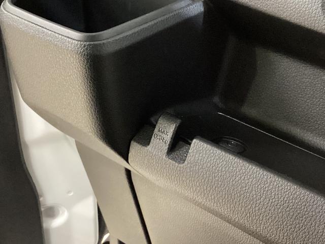 ハイゼットカーゴ クルーズ　４ＷＤ　バックカメラ　デジタルインナーミラー　４ＷＤ　バックカメラ　デジタルインナーミラー　ＵＳＢ　Ｂｌｕｅｔｏｏｔｈ　両側スライドドア　前後コーナーセンサー　電動格納ドアミラー　オートライト　オートマチックハイビーム　マニュアルエアコン（53枚目）