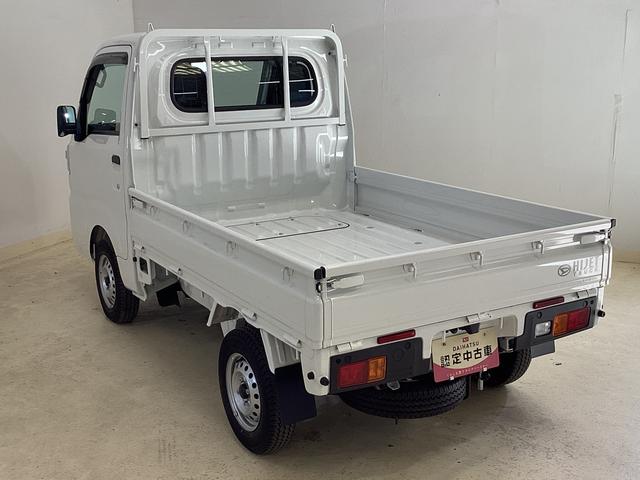 ハイゼットトラック スタンダード　４ＷＤ　ＣＶＴ車　ナビ　バックカメラ　ＥＴＣ　ＣＶＴ車　４ＷＤ　純正ナビ　バックカメラ　ＥＴＣ　コーナーセンサー　ＴＶ　Ｂｌｕｅｔｏｏｔｈ　３方開　ヘッドライトレべライザー　スペアタイヤ　アクセサリーソケット　オートマチックハイビーム（14枚目）