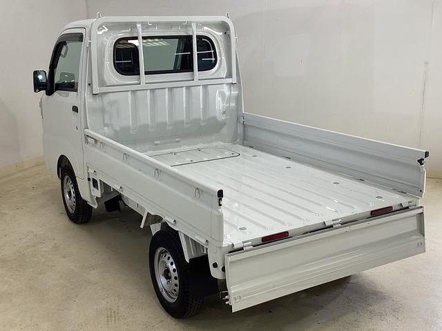 ハイゼットトラック スタンダード　４ＷＤ　ＣＶＴ車　ナビ　バックカメラ　ＥＴＣ　ＣＶＴ車　４ＷＤ　純正ナビ　バックカメラ　ＥＴＣ　コーナーセンサー　ＴＶ　Ｂｌｕｅｔｏｏｔｈ　３方開　ヘッドライトレべライザー　スペアタイヤ　アクセサリーソケット　オートマチックハイビーム（15枚目）