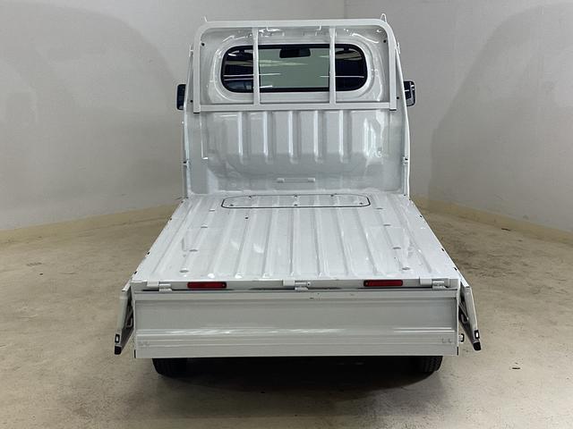 ハイゼットトラック スタンダード　４ＷＤ　ＣＶＴ車　ナビ　バックカメラ　ＥＴＣ　ＣＶＴ車　４ＷＤ　純正ナビ　バックカメラ　ＥＴＣ　コーナーセンサー　ＴＶ　Ｂｌｕｅｔｏｏｔｈ　３方開　ヘッドライトレべライザー　スペアタイヤ　アクセサリーソケット　オートマチックハイビーム（18枚目）