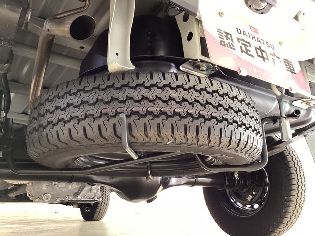 ハイゼットトラック スタンダード　４ＷＤ　ＣＶＴ車　ナビ　バックカメラ　ＥＴＣ　ＣＶＴ車　４ＷＤ　純正ナビ　バックカメラ　ＥＴＣ　コーナーセンサー　ＴＶ　Ｂｌｕｅｔｏｏｔｈ　３方開　ヘッドライトレべライザー　スペアタイヤ　アクセサリーソケット　オートマチックハイビーム（35枚目）
