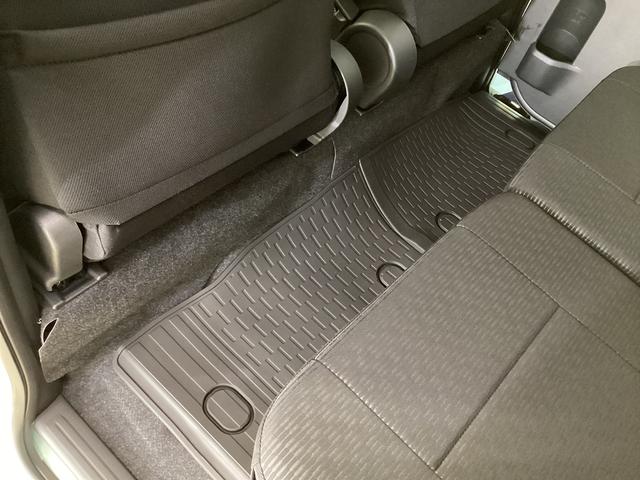 ハイゼットカーゴ クルーズターボ　４ＷＤ　ＣＶＴ　バックカメラ　スマートキー　４ＷＤ　ＣＶＴ　バックカメラ　前後コーナーセンサー　スマートキー　両側スライドドア　ＵＳＢ接続　オートライト　オートマチックハイビーム　電動格納ドアミラー　ドアバイザー　マニュアルエアコン（17枚目）
