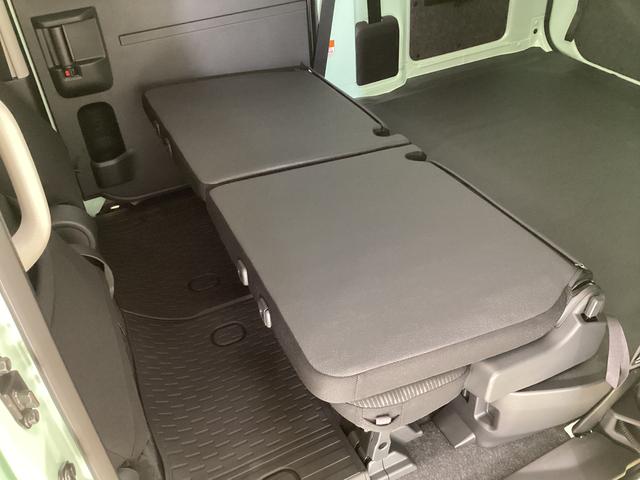 ハイゼットカーゴ クルーズターボ　４ＷＤ　ＣＶＴ　バックカメラ　スマートキー　４ＷＤ　ＣＶＴ　バックカメラ　前後コーナーセンサー　スマートキー　両側スライドドア　ＵＳＢ接続　オートライト　オートマチックハイビーム　電動格納ドアミラー　ドアバイザー　マニュアルエアコン（18枚目）