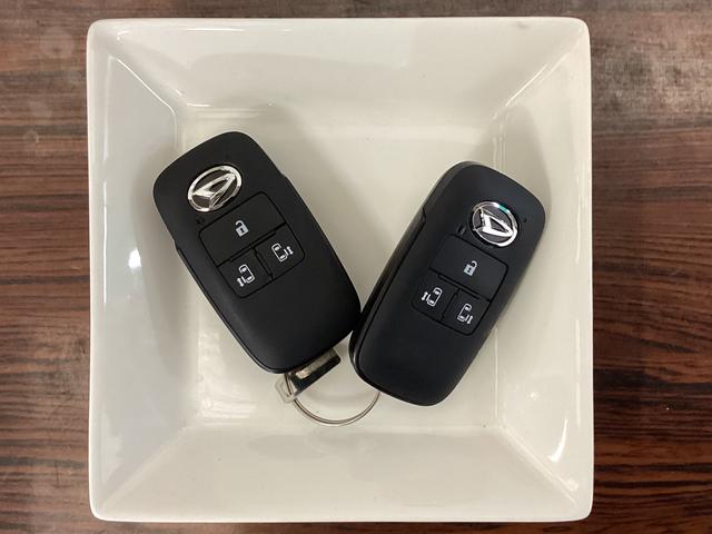 タント カスタムX 届出済み未使用車 スマートアシスト スマートアシスト バックカメラ プッシュボタンエンジンスタート LEDヘッドライト 両側リヤパワースライドドア オートエアコン コーナーセンサー アルミホイール シートヒーター アイドリングストップ(17枚目)