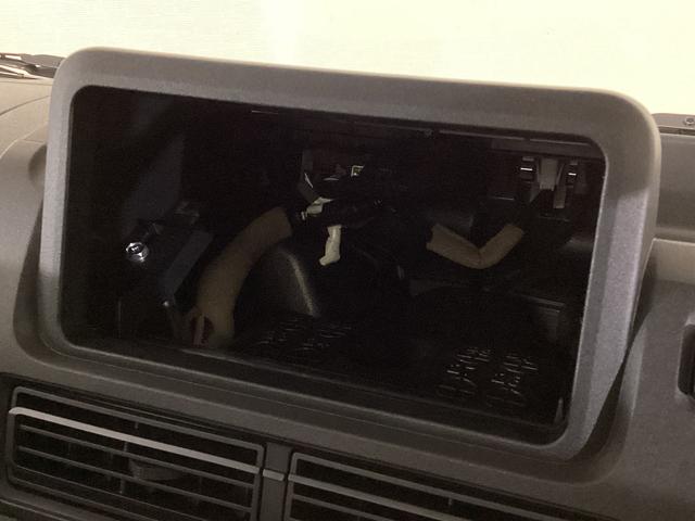 ハイゼットトラック スタンダード 届出済み未使用車 4WD CVT エアコン 切替式4WD CVT 3方開 ヘッドライトレべライザー オートライト オートマチックハイビーム アクセサリーソケット スマートアシスト 電動格納ミラー マニュアルエアコン パワステ バッテリーカバー(18枚目)