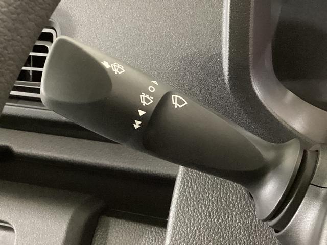 ハイゼットトラック スタンダード 届出済み未使用車 4WD CVT エアコン 切替式4WD CVT 3方開 ヘッドライトレべライザー オートライト オートマチックハイビーム アクセサリーソケット スマートアシスト 電動格納ミラー マニュアルエアコン パワステ バッテリーカバー(38枚目)