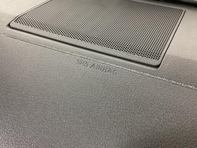 ハイゼットトラック スタンダード 届出済み未使用車 4WD CVT エアコン 切替式4WD CVT 3方開 ヘッドライトレべライザー オートライト オートマチックハイビーム アクセサリーソケット スマートアシスト 電動格納ミラー マニュアルエアコン パワステ バッテリーカバー(48枚目)