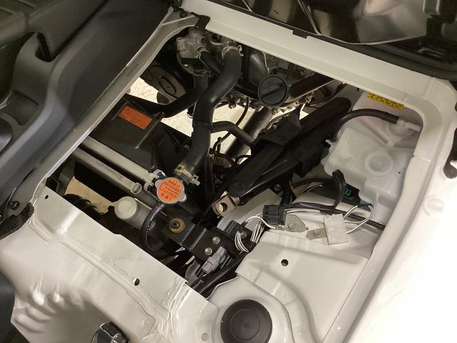 ハイゼットトラック スタンダード 届出済み未使用車 4WD CVT エアコン 切替式4WD CVT 3方開 ヘッドライトレべライザー オートライト オートマチックハイビーム アクセサリーソケット スマートアシスト 電動格納ミラー マニュアルエアコン パワステ バッテリーカバー(53枚目)