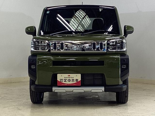 タフト G クロムベンチャー クルコン リアカメラ コーナーセンサー アダプティブクルーズコントロール リアカメラ 前後コーナーセンサー 前席シートヒーター スカイフィールトップ USBチャージャー オートマチックハイビーム 15インチ純正アルミホイール 電子パーキング(6枚目)