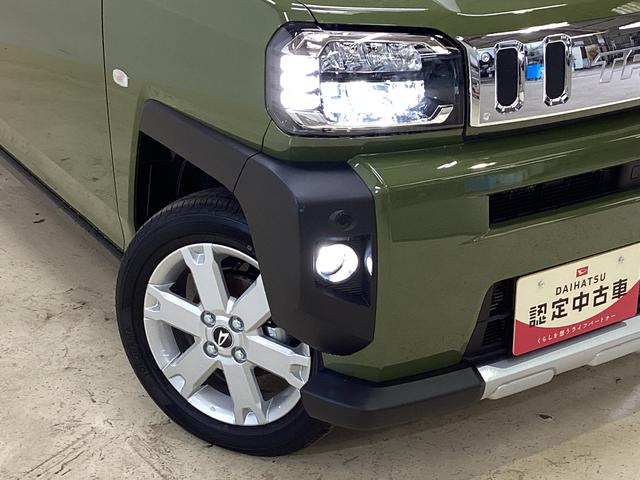 タフト G クロムベンチャー クルコン リアカメラ コーナーセンサー アダプティブクルーズコントロール リアカメラ 前後コーナーセンサー 前席シートヒーター スカイフィールトップ USBチャージャー オートマチックハイビーム 15インチ純正アルミホイール 電子パーキング(7枚目)