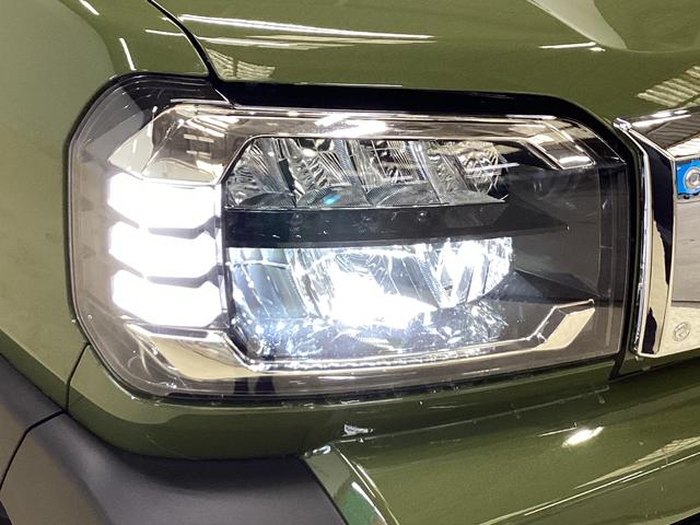 タフト G クロムベンチャー クルコン リアカメラ コーナーセンサー アダプティブクルーズコントロール リアカメラ 前後コーナーセンサー 前席シートヒーター スカイフィールトップ USBチャージャー オートマチックハイビーム 15インチ純正アルミホイール 電子パーキング(8枚目)