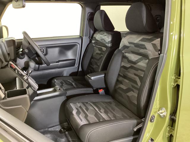 タフト G クロムベンチャー クルコン リアカメラ コーナーセンサー アダプティブクルーズコントロール リアカメラ 前後コーナーセンサー 前席シートヒーター スカイフィールトップ USBチャージャー オートマチックハイビーム 15インチ純正アルミホイール 電子パーキング(18枚目)