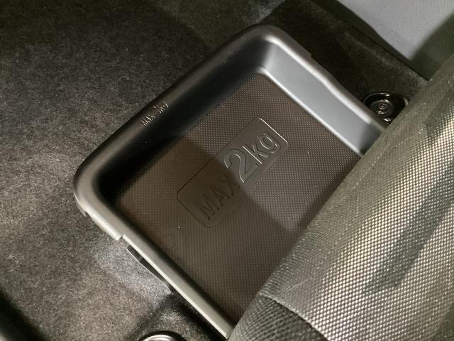 タフト G クロムベンチャー クルコン リアカメラ コーナーセンサー アダプティブクルーズコントロール リアカメラ 前後コーナーセンサー 前席シートヒーター スカイフィールトップ USBチャージャー オートマチックハイビーム 15インチ純正アルミホイール 電子パーキング(20枚目)