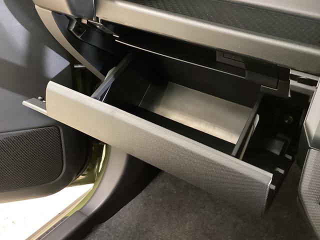 タフト G クロムベンチャー クルコン リアカメラ コーナーセンサー アダプティブクルーズコントロール リアカメラ 前後コーナーセンサー 前席シートヒーター スカイフィールトップ USBチャージャー オートマチックハイビーム 15インチ純正アルミホイール 電子パーキング(50枚目)