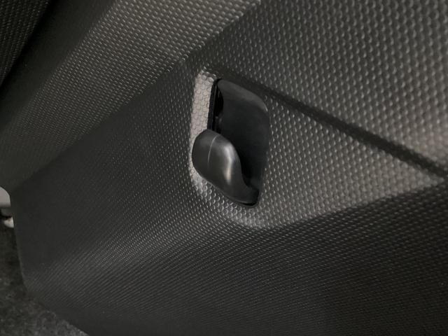 タフト G クロムベンチャー クルコン リアカメラ コーナーセンサー アダプティブクルーズコントロール リアカメラ 前後コーナーセンサー 前席シートヒーター スカイフィールトップ USBチャージャー オートマチックハイビーム 15インチ純正アルミホイール 電子パーキング(51枚目)