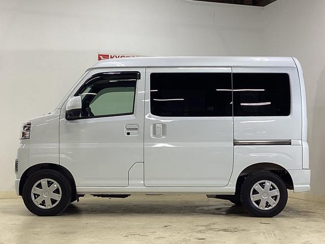 ハイゼットカーゴ クルーズ　ディスプレイオーディオ　バックカメラ　地デジ　ディスプレイオーディオ　フルセグチューナー　バックカメラ　プッシュボタンエンジンスタート　ＬＥＤヘッドライト　コーナーセンサー　マニュアルエアコン　オートライト　スマートアシスト　ホイールキャップ（11枚目）