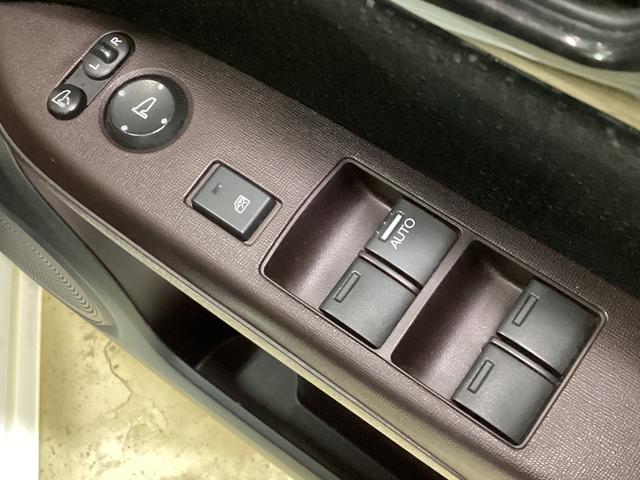 N-ONE プレミアム・Lパッケージ ワンオーナー バックカメラ ETC ワンオーナー 純正ナビ バックカメラ ETC ツートン 電動格納ミラー オートライト サイドカーテンエアバッグ オールシーズンマット 横滑り防止措置 プッシュスタート 14インチ純正アルミホイール(41枚目)