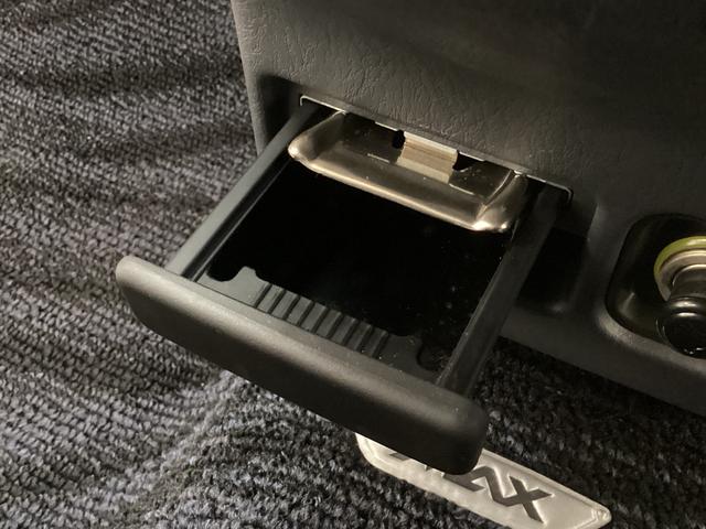 MAX Liセレクション ワンオーナー CDオーディオ ABS ワンオーナー CDオーディオ 電動格納ミラー キーレスエントリー マニュアルエアコン シガーソケット ABS ドアバイザー カーペットマット 13インチ純正アルミホイール スペアタイヤ フロントフォグ(43枚目)