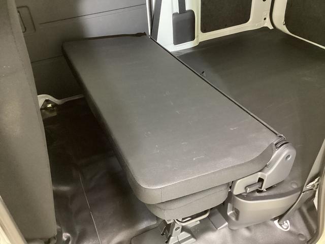 ハイゼットカーゴ ＤＸ　ワンオーナー　４ＷＤ　ＣＶＴ車　ラジオ　スマアシ　ワンオーナー　切替式４ＷＤ　ＣＶＴ車　ラジオ　スマートアシスト　両側スライドドア　オートライト　コーナーセンサー　ヘッドライトレべライザー　横滑り防止措置　キーレスエントリー　マニュアルエアコン（20枚目）