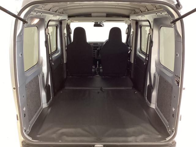 ハイゼットカーゴ デラックス 4WD CVT車 届出済未使用車 ラジオ 4WD CTV車 届出済未使用車 ラジオ アイドリングストップ 前後コーナーセンサー 両側スライドドア マニュアルエアコン オートライト ABS 運転席・助手席エアバッグ キーレスエントリー(25枚目)