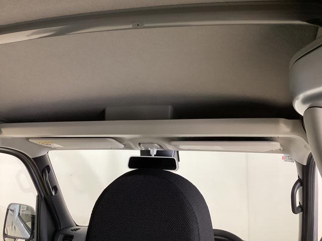 ハイゼットカーゴ デラックス 4WD CVT車 届出済未使用車 ラジオ 4WD CTV車 届出済未使用車 ラジオ アイドリングストップ 前後コーナーセンサー 両側スライドドア マニュアルエアコン オートライト ABS 運転席・助手席エアバッグ キーレスエントリー(29枚目)