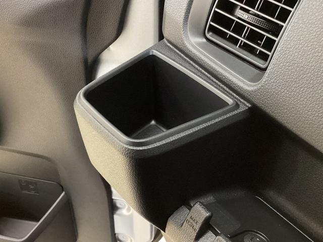 ハイゼットカーゴ デラックス 4WD CVT車 届出済未使用車 ラジオ 4WD CTV車 届出済未使用車 ラジオ アイドリングストップ 前後コーナーセンサー 両側スライドドア マニュアルエアコン オートライト ABS 運転席・助手席エアバッグ キーレスエントリー(46枚目)