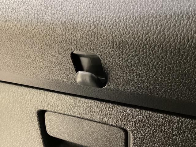 ハイゼットカーゴ デラックス 4WD CVT車 届出済未使用車 ラジオ 4WD CTV車 届出済未使用車 ラジオ アイドリングストップ 前後コーナーセンサー 両側スライドドア マニュアルエアコン オートライト ABS 運転席・助手席エアバッグ キーレスエントリー(49枚目)