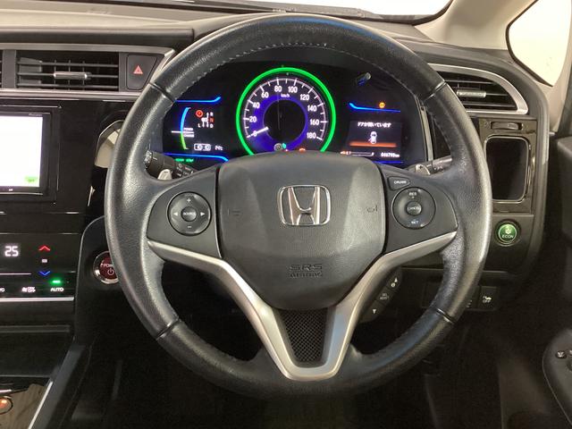 シャトル ハイブリッドＸ　ナビ　バックカメラ　ＥＴＣ　ワンセグチューナ　ナビ　バックカメラ　ＥＴＣ　ワンセグチューナ　ブルートゥース対応　クルーズコントロール　プッシュボタンエンジンスタート　オートエアコン　カーペットマット　バイザー　フォグランプ　ＬＥＤヘッドライト（30枚目）