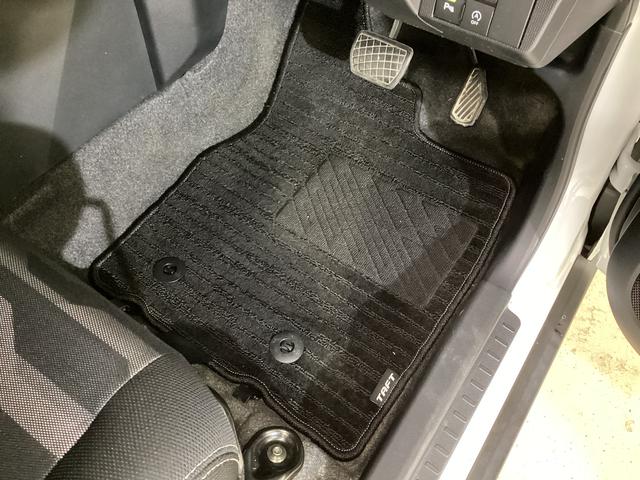 タフト Ｇターボ　クロムベンチャー　ワンオーナー　ドラレコ　クルコン　ワンオーナー　ナビ　ドラレコ　ＥＴＣ　バックカメラ　前席シートヒーター　アダプティブクルーズコントロール　スカイフィールトップ　ＬＥＤヘッドライト　オートライト　フルセグ　ＵＳＢ　Ｂｌｕｅｔｏｏｔｈ（29枚目）