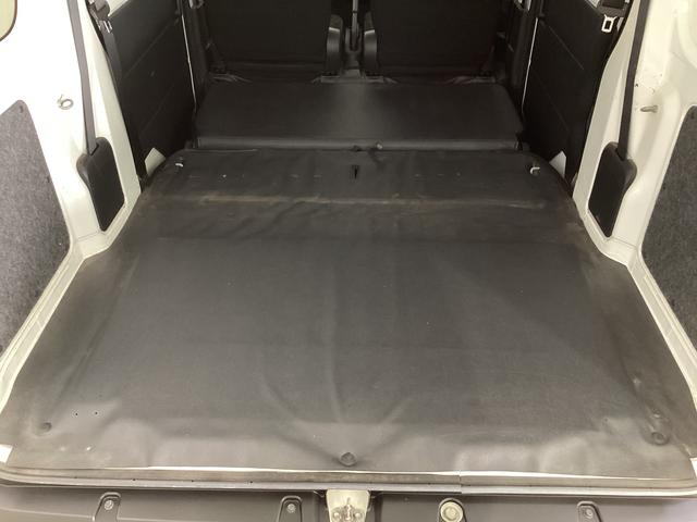 ハイゼットカーゴ DX ワンオーナー ETC ラジオ スマートアシスト ワンオーナー ETC ラジオ 両側スライドドア オートライト オートマチックハイビーム リアコーナーセンサー 横滑り防止措置 衝突被害軽減ブレーキ ドアバイザー アクセサリーソケット スマートアシスト(32枚目)