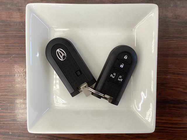 ムーヴキャンバス Gブラックインテリアリミテッド SAIII パノラマモニター ワンオーナー ナビTV パノラマモニター ドライブレコーダー 両側電動スライドドア オートライト オートマチックハイビーム USB接続 Bluetooth DVD プッシュスタート 横滑り防止装置(18枚目)