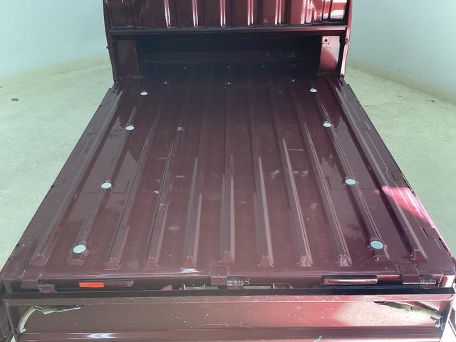 ハイゼットトラック ジャンボエクストラ ワンオーナー 4WD 5速MT車 ワンオーナー 4WD 5速MT車 ディスプレイオーディオ バックカメラ 3方開 荷台作業灯 オートマチックハイビーム 前後コーナーセンサー USB接続 Bluetooth LEDヘッドライト スマアシ(32枚目)