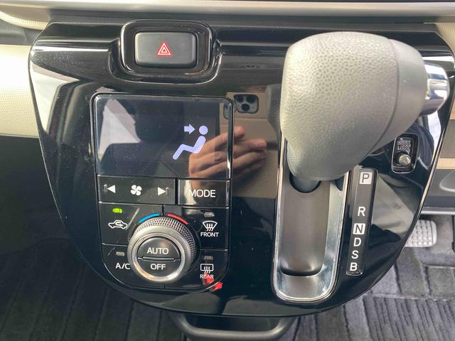 ムーヴキャンバス Ｘブラックインテリアリミテッド　ＳＡＩＩＩ　ＥＴＣ　ダイハツ認定中古車　予防安全機能スマートアシスト搭載　アイドリングストップ　両側パワースライドドア　電動格納ミラー　シートリフター　ＥＴＣ車載器　オートエアコン　ＡＢＳ　キーフリーキー（11枚目）