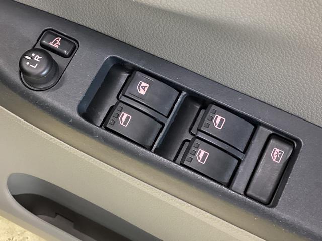 ミライース Ｘｆ　スマートセレクションＳＡ　４ＷＤ　ＣＤオーディオ　４ＷＤ　ＣＤオーディオ　ドアバイザー　横滑り防止装置　盗難防止装置　アイドリングストップ　　キーレスエントリー　ヘッドライトレべライザー　マニュアルエアコン　電動格納ミラー　アクセサリーソケット（30枚目）