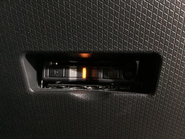 タント カスタムＲＳ　４ＷＤ　７インチナビ　ターボ車　レンタカーアップ　７インチナビ　パノラマモニター　ドラレコ　ＥＴＣ　両側電動スライドドア　前後コーナーセンサー　前席シートヒーター　オートマチックハイビーム　ターボ　４ＷＤ　電子パーキング（5枚目）