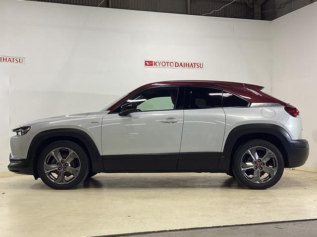 MX-30 100周年特別記念車 純正ナビ 全周囲カメラ ETC 純正ナビ 全周囲カメラ ETC プッシュボタンエンジンスタート アルミホイール フルセグチューナー コーナーセンサー シートヒーター クルーズコントロール カーペットマット アイドリングストップ(20枚目)