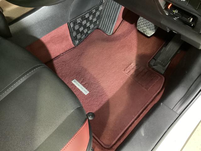 MX-30 100周年特別記念車 純正ナビ 全周囲カメラ ETC 純正ナビ 全周囲カメラ ETC プッシュボタンエンジンスタート アルミホイール フルセグチューナー コーナーセンサー シートヒーター クルーズコントロール カーペットマット アイドリングストップ(36枚目)