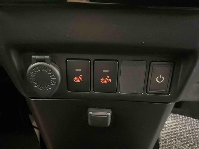 ルーミー カスタムＧ－Ｔ　ナビ　パノラマモニター　ＥＴＣ　ドラレコ　クルーズコントロール　クリアランスソナー　アイドリングストップ　プッシュボタンスタート　キーフリー　アルミホイール　シートヒーター　両側電動スライドドア（11枚目）