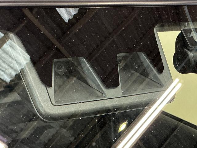 タフト Gターボ ダーククロムベンチャー ナビ バックカメラ ETC ナビ バックカメラ フルセグチューナー ブルートゥース対応 ETC ドライブレコーダー プッシュボタンエンジンスタート LEDヘッドライト スマートアシスト ターボ コーナーセンサー オートエアコン(15枚目)