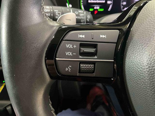 ＺＲ－Ｖ ｅ：ＨＥＶ　Ｚ　ナビ　パノラマモニター　ＥＴＣ２．０　ドライブレコーダー　アルミホイール　オートライト　デュアルエアバッグ　ＡＢＳ　安全ボディ　パワーシート　ＬＥＤヘッドランプ　プッシュボタンスタート　キーフリー（8枚目）