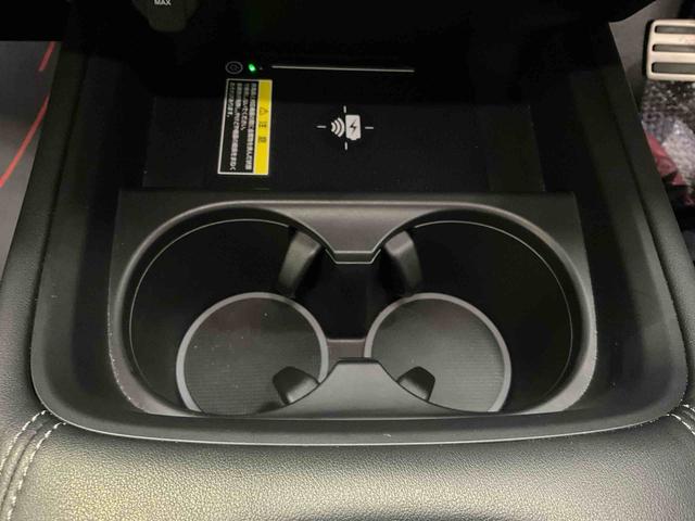 ＺＲ－Ｖ ｅ：ＨＥＶ　Ｚ　ナビ　パノラマモニター　ＥＴＣ２．０　ドライブレコーダー　アルミホイール　オートライト　デュアルエアバッグ　ＡＢＳ　安全ボディ　パワーシート　ＬＥＤヘッドランプ　プッシュボタンスタート　キーフリー（14枚目）