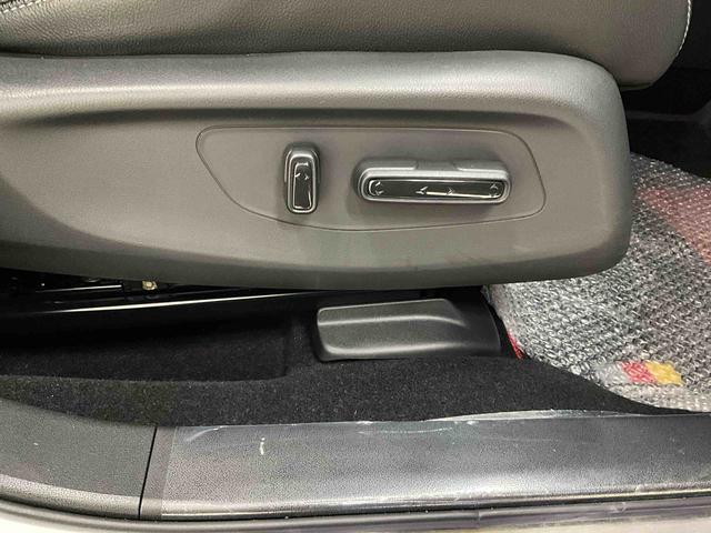 ＺＲ－Ｖ ｅ：ＨＥＶ　Ｚ　ナビ　パノラマモニター　ＥＴＣ２．０　ドライブレコーダー　アルミホイール　オートライト　デュアルエアバッグ　ＡＢＳ　安全ボディ　パワーシート　ＬＥＤヘッドランプ　プッシュボタンスタート　キーフリー（20枚目）