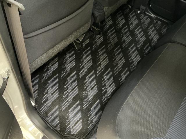 ムーヴ X VS CDチューナー キーフリーシステム アルミホイール CDチューナー キーフリーシステム アルミホイール マニュアルエアコン カーペットマット 電動格納式ドアミラー フォグランプ 運転席・助手席エアバッグ パワステ パワーウインドウ ABS ベンチシート(24枚目)