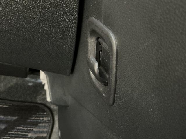 ムーヴ X VS CDチューナー キーフリーシステム アルミホイール CDチューナー キーフリーシステム アルミホイール マニュアルエアコン カーペットマット 電動格納式ドアミラー フォグランプ 運転席・助手席エアバッグ パワステ パワーウインドウ ABS ベンチシート(53枚目)