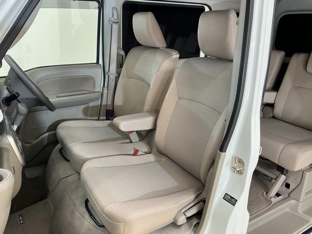 エブリイワゴン PZターボ ワンオーナー ETC バックカメラ 電動スライド ワンオーナー ETC バックカメラ 片側電動スライドドア 障害物センサー 運転席シートヒーター USBチャージャー HIDヘッドライト プッシュスタート オートライト スマートキー ドアバイザー(21枚目)