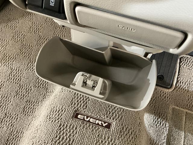 エブリイワゴン PZターボ ワンオーナー ETC バックカメラ 電動スライド ワンオーナー ETC バックカメラ 片側電動スライドドア 障害物センサー 運転席シートヒーター USBチャージャー HIDヘッドライト プッシュスタート オートライト スマートキー ドアバイザー(56枚目)