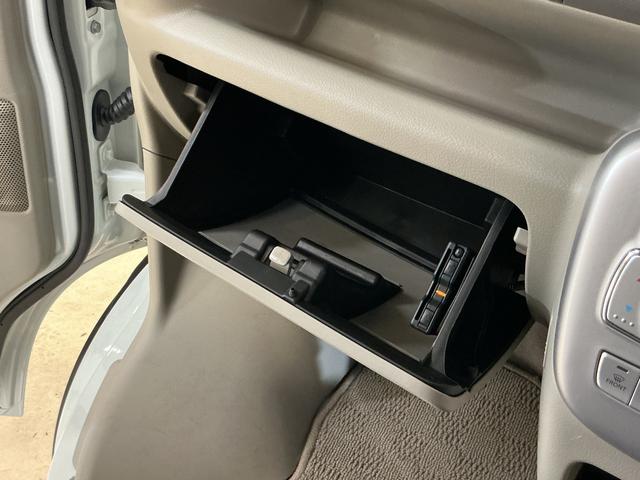 エブリイワゴン PZターボ ワンオーナー ETC バックカメラ 電動スライド ワンオーナー ETC バックカメラ 片側電動スライドドア 障害物センサー 運転席シートヒーター USBチャージャー HIDヘッドライト プッシュスタート オートライト スマートキー ドアバイザー(65枚目)