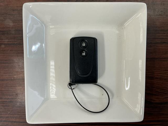 ムーヴ Ｘリミテッド　ワンオーナー　ナビ　バックカメラ　ワンセグＴＶ　ワンオーナー　ナビ　バックカメラ　１４インチ純正アルミホイール　ワンセグＴＶ　スマートキー　アイドリングストップ　盗難防止装置　１２Ｖ電源ソケット　ヘッドライトレべライザー　オートエアコン　ＡＢＳ（15枚目）