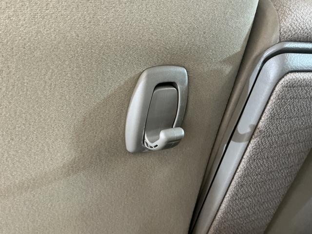 ムーヴ Ｘリミテッド　ワンオーナー　ナビ　バックカメラ　ワンセグＴＶ　ワンオーナー　ナビ　バックカメラ　１４インチ純正アルミホイール　ワンセグＴＶ　スマートキー　アイドリングストップ　盗難防止装置　１２Ｖ電源ソケット　ヘッドライトレべライザー　オートエアコン　ＡＢＳ（28枚目）