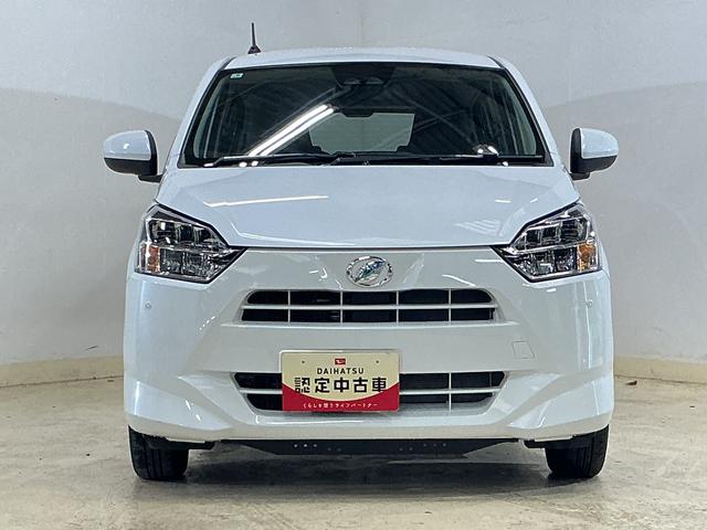 ミライース X SAIII バックカメラ 前後コーナーセンサー バックカメラ オートマチックハイビーム 前後コーナーセンサー LEDヘッドライト キーレスエントリー オートライト 盗難防止装置 横滑り防止装置 アイドリングストップ マニュアルエアコン スマアシ(4枚目)